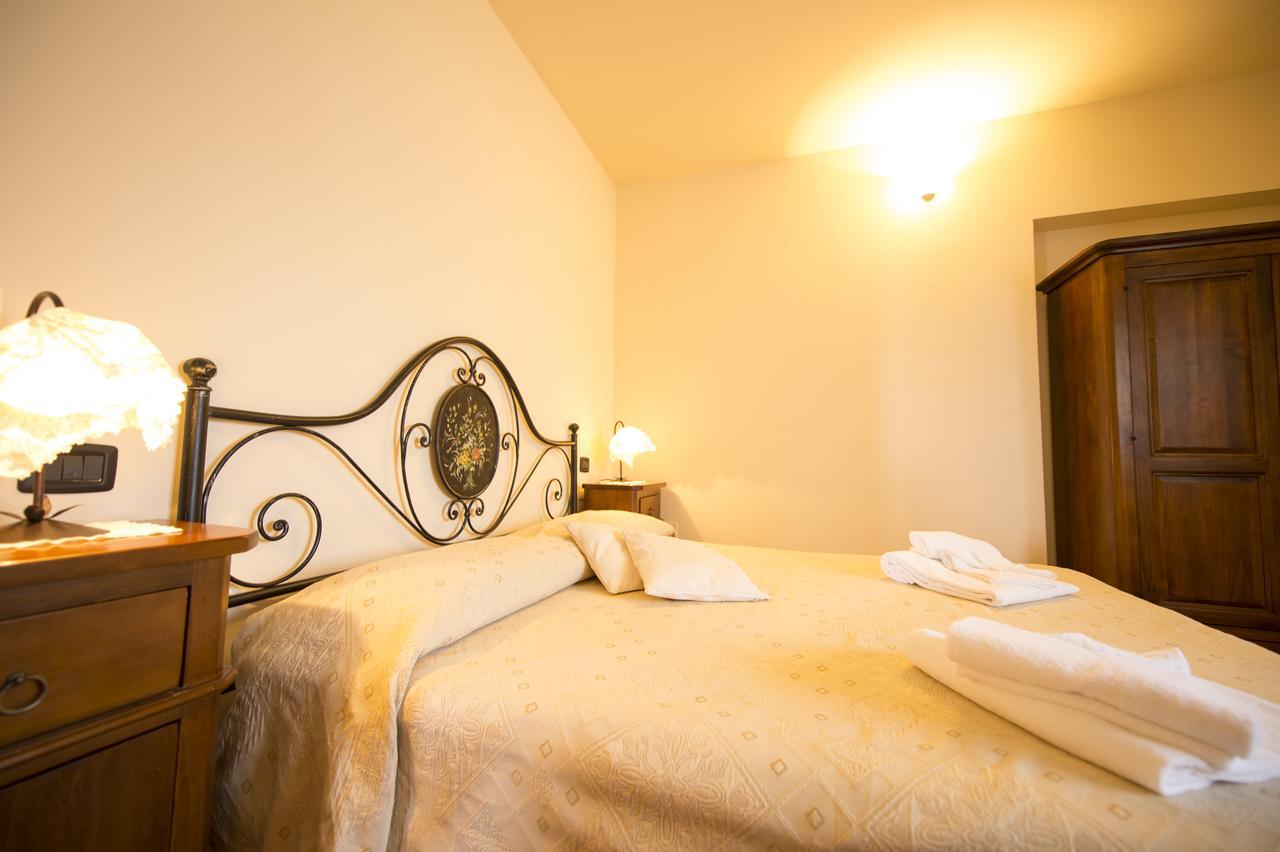 Agriturismo Poggio Corbello La Pesta Eksteriør billede